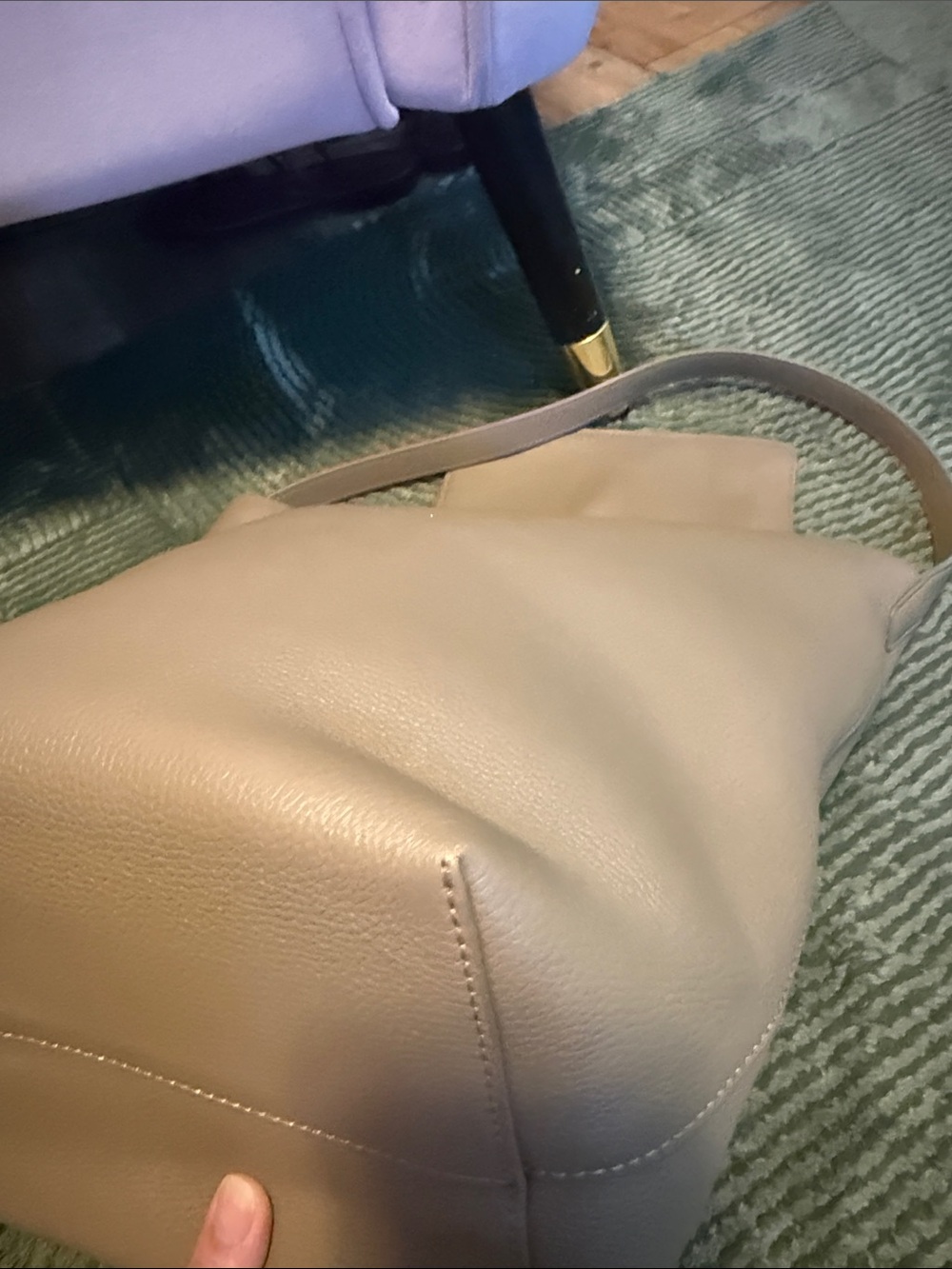 Large leather Bucket Bag - Picture 5 of 12